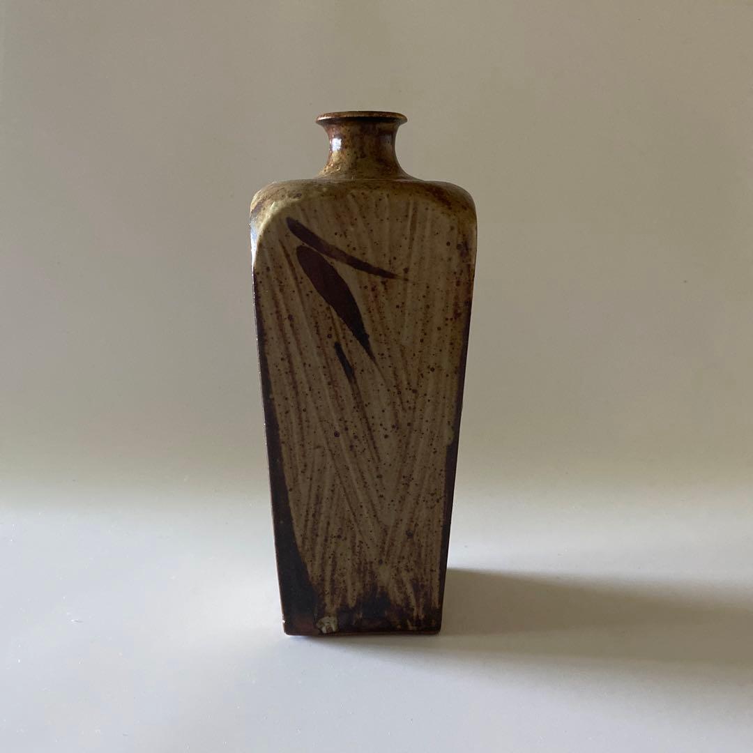 島岡達三 花瓶 花器 角瓶 鉄絵 刷毛目 高さ約28cm弱 民藝 人間国宝