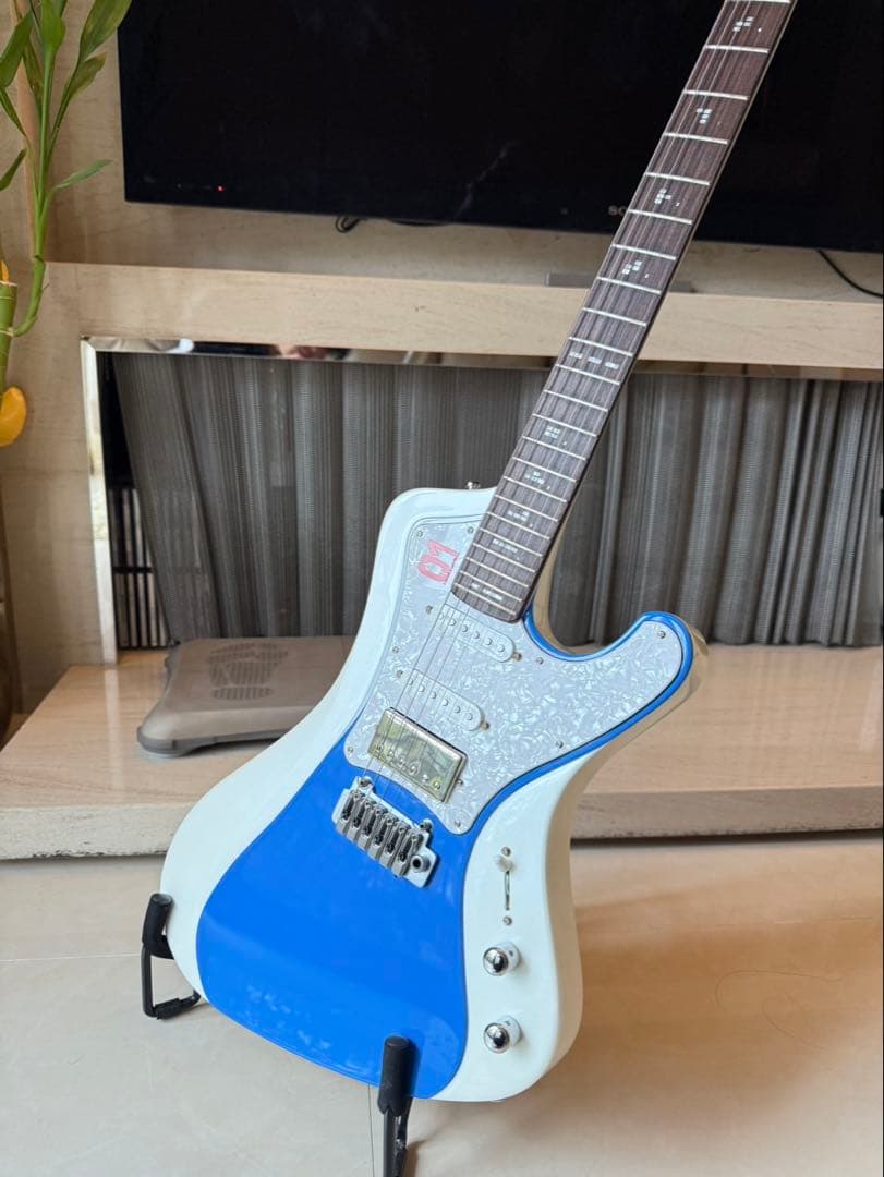 初音ミク　ギター　雪ミク　 MIKU　エドワーズ　E-STREAM