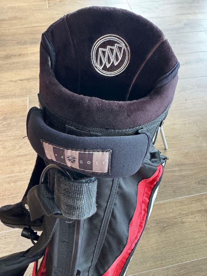 ナイキ　キャディーバック　タイガーウッズモデル