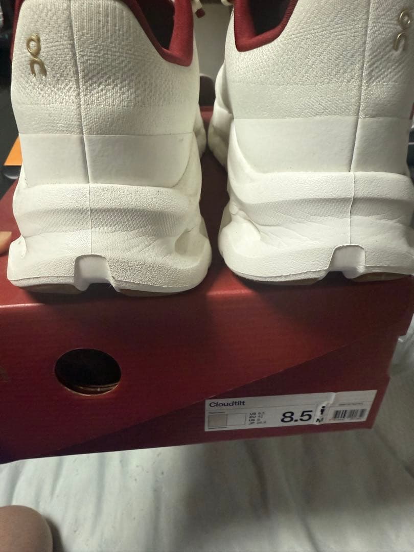 Cloudtilt 巳年限定カラー　ホワイト/レッド26.5cm