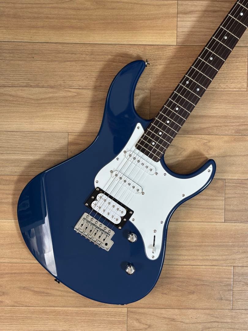 ギター Yamaha Pacifica 112V UTB