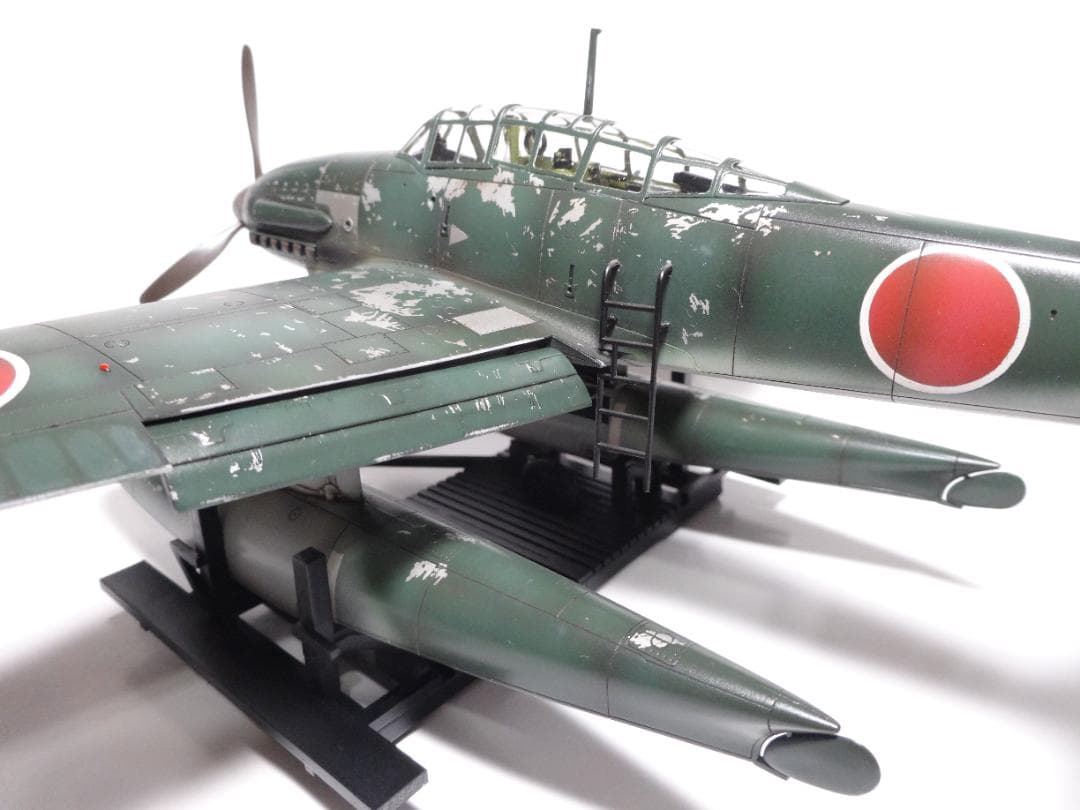 タミヤ1/48日本海軍攻撃機「晴嵐」完成品