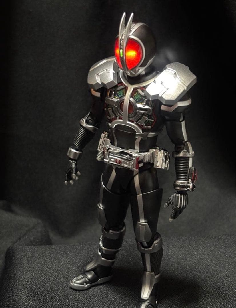 発光改造済　真骨彫　仮面ライダーファイズ　アクセルフォーム　ファイズアクセル
