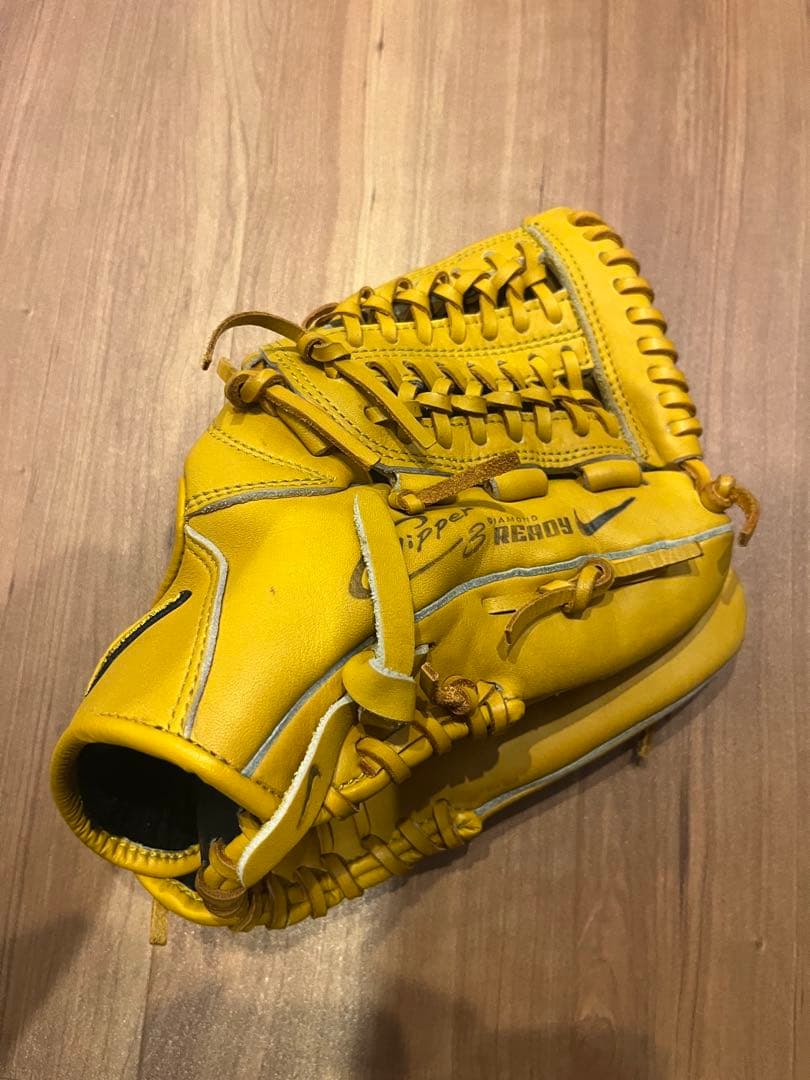 ナイキ　NIKE 軟式グローブ イエロー