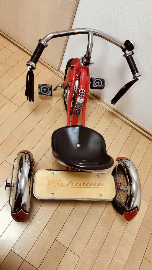 シュウィン ロードスター 室内使用 三輪車 SCHWINN 美品 定価5万円以上