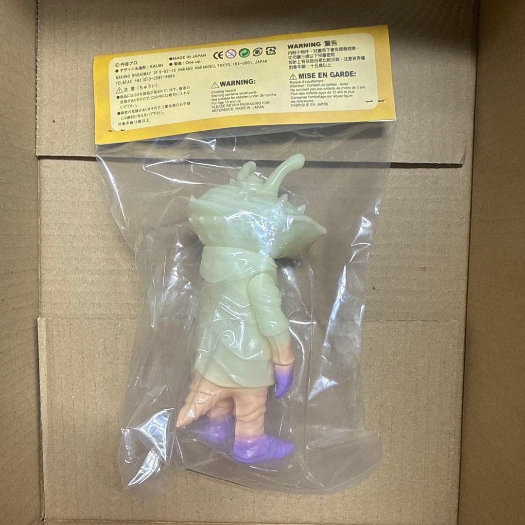 KAIJIN x One up. カネゴン GLOW1 蓄光 Kanegon