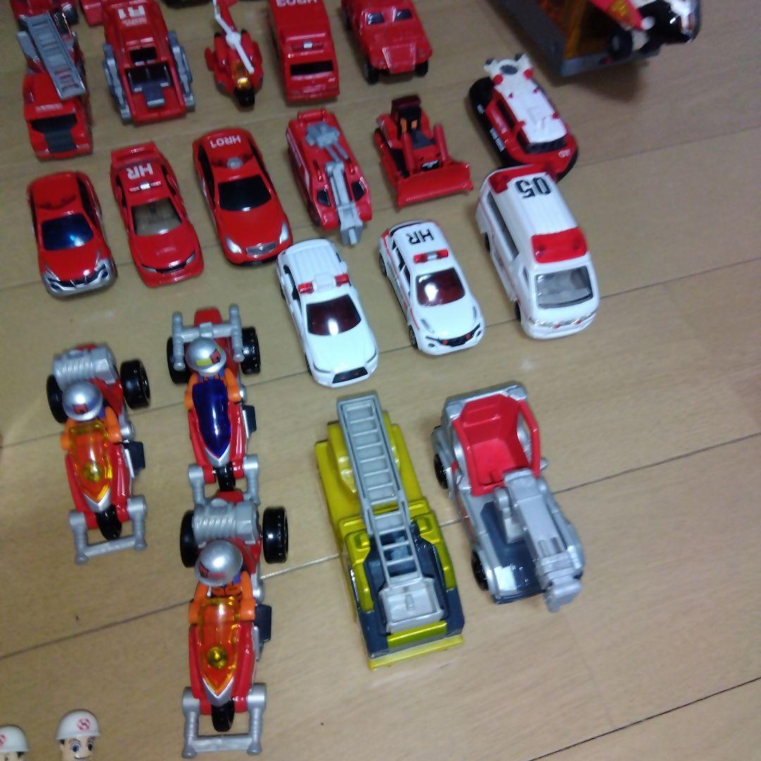 タカラトミー　ハイパーレスキュー0、1、2、3号　隊員12体＆車両33台未開封有