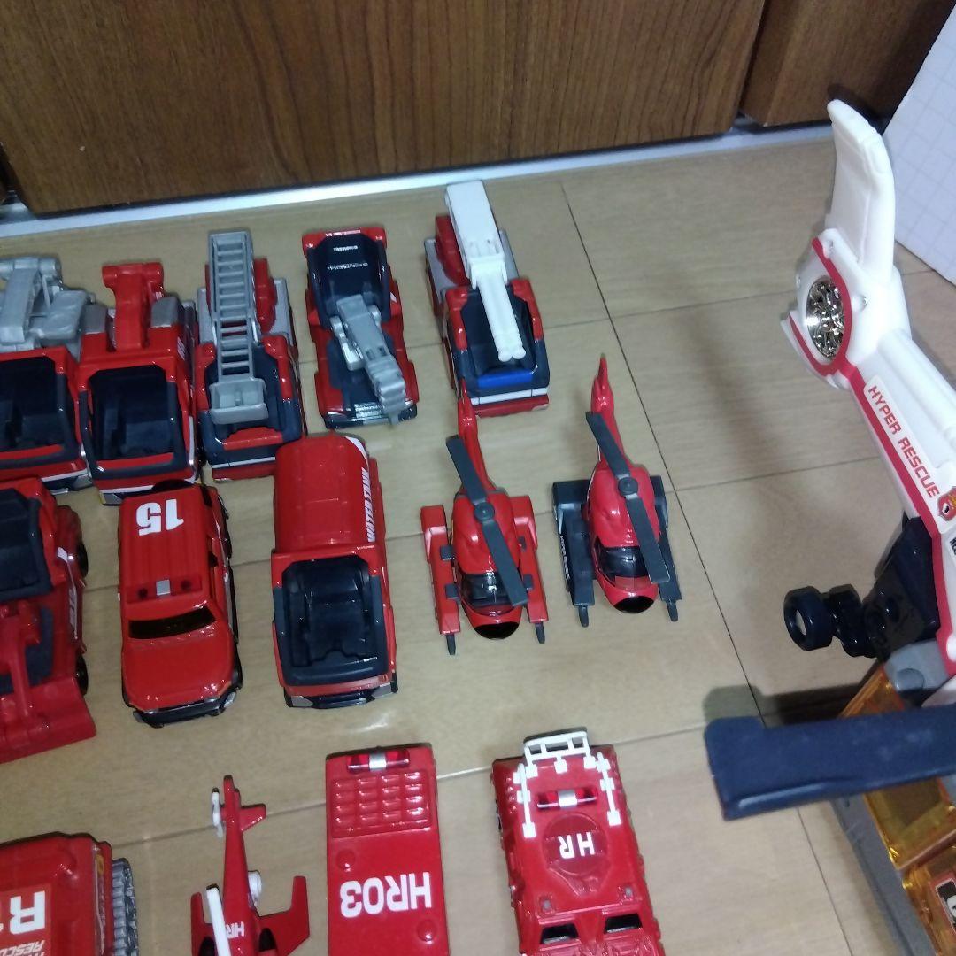 タカラトミー　ハイパーレスキュー0、1、2、3号　隊員12体＆車両33台未開封有
