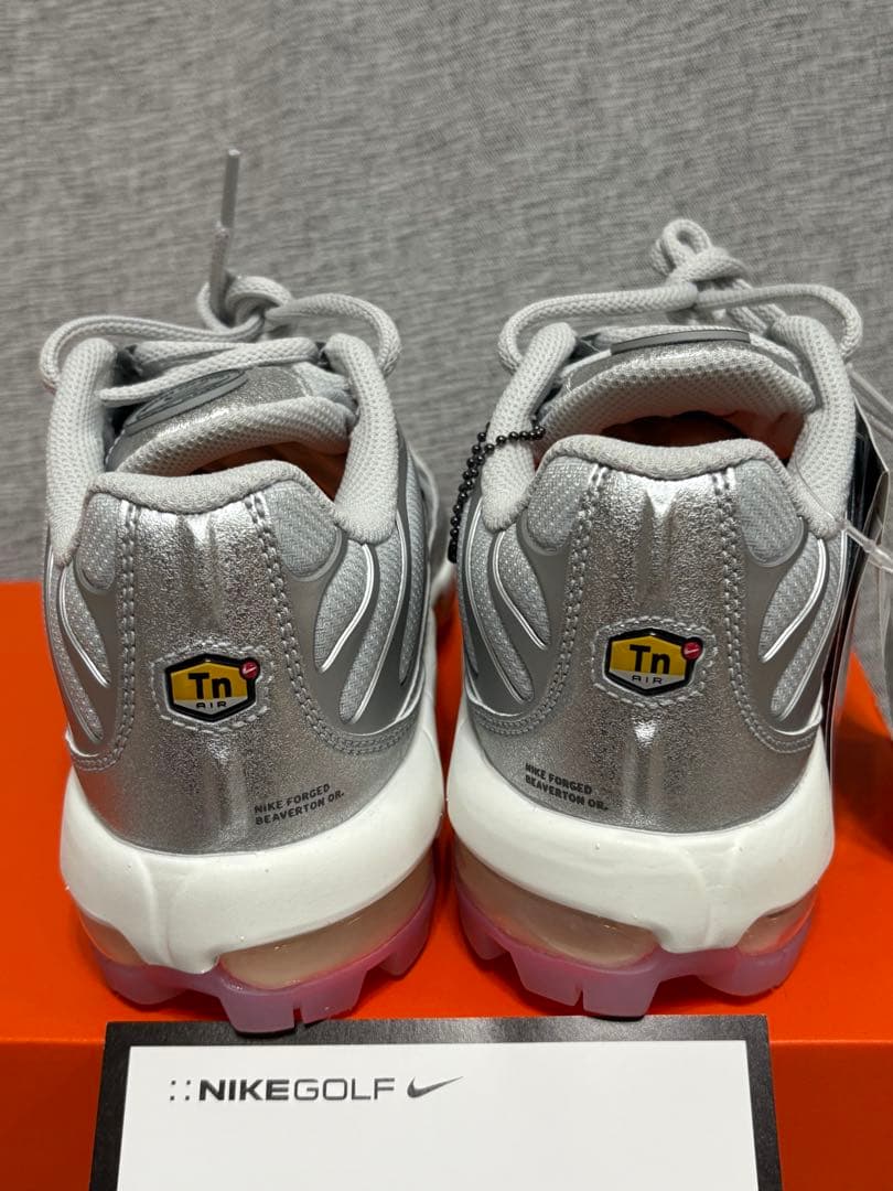 24.5 ☆新品☆ ナイキ エア マックス プラス ゴルフシューズ　シルバー