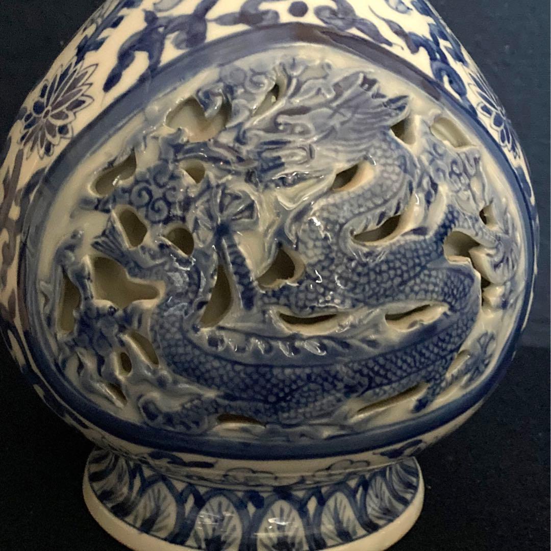 大明化成年製　青花奇獣不遊環雲龍鳳凰透文