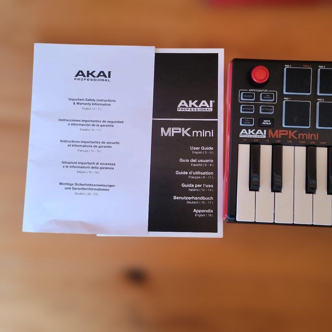 AKAI MPK mini コンパクトキーボード・パッドコントローラー