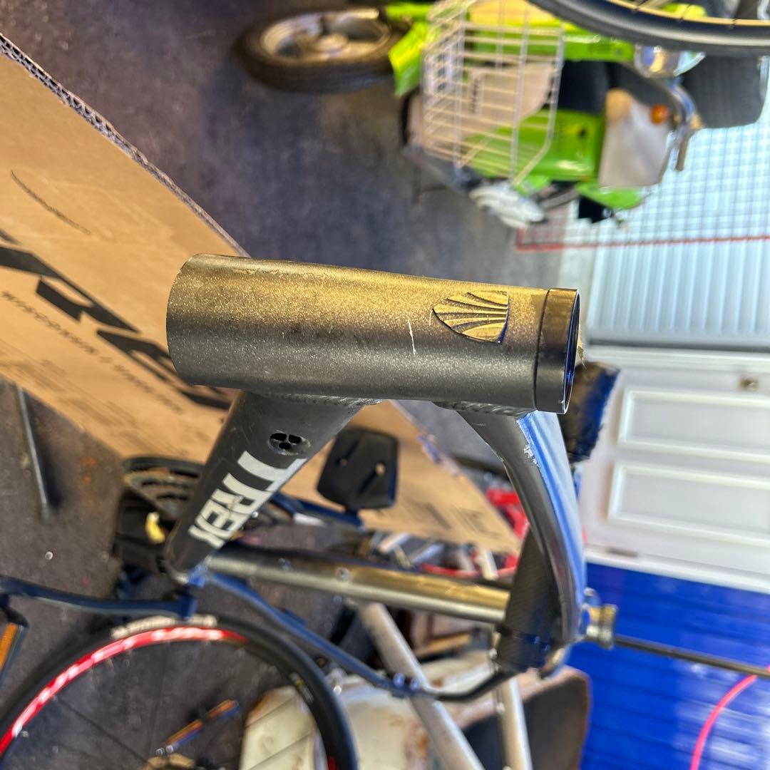 本来価格よりも激安 やや傷はあるものの、