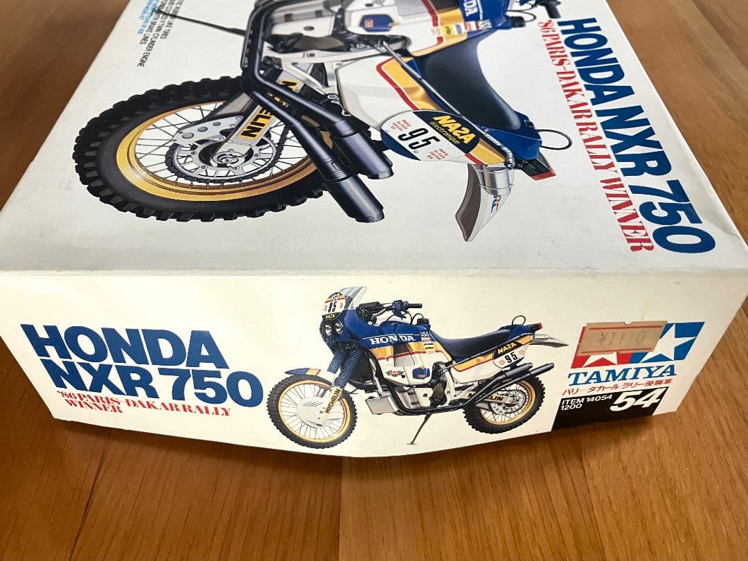TAMIYA 1/12 ホンダ NXR 750 プラモデル