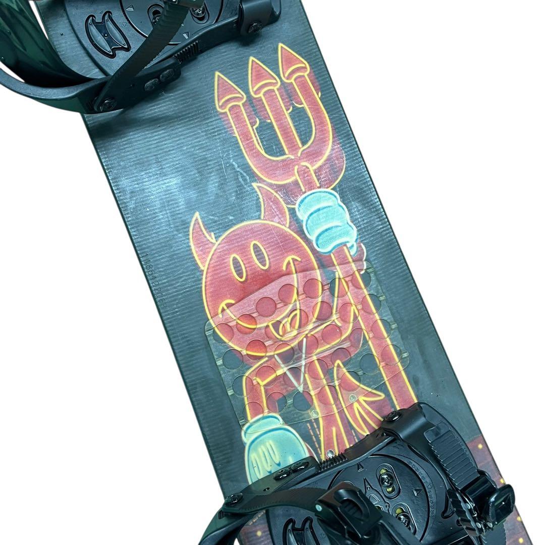 WORLD INDUSTRIES スノーボード 148 ビンディング付属