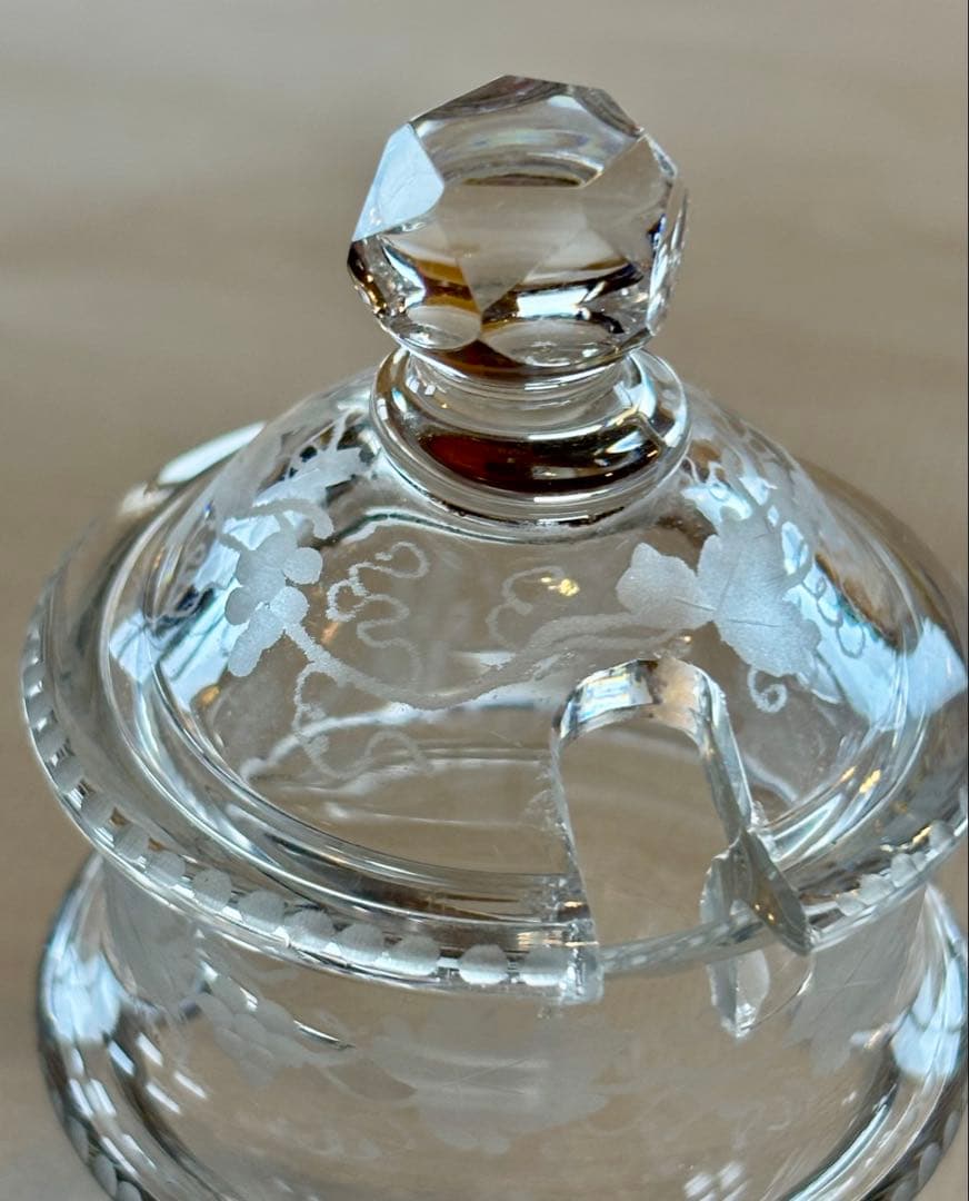 フランスアンティーク クリスタルハンドグラヴュール 手彫 葡萄柄 マスターポット