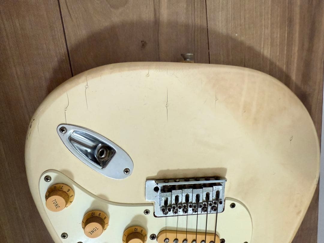 Fender Squier Stratocaster ホワイト エレキギター