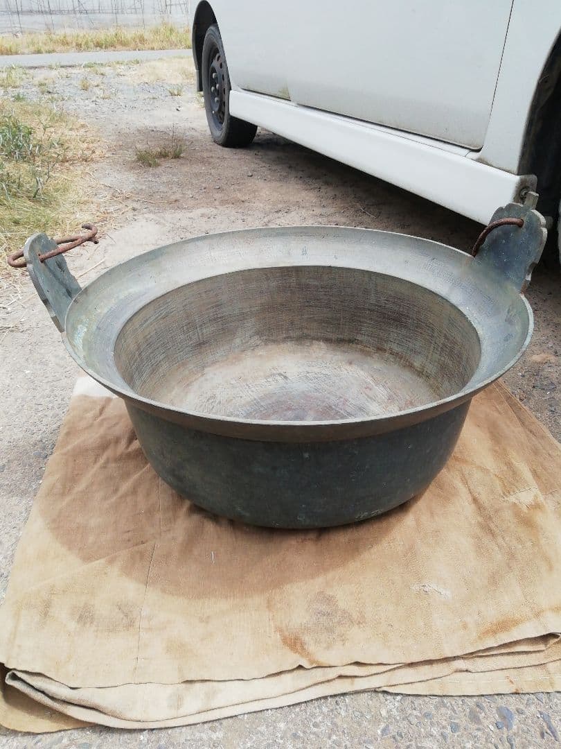 ♪昔の大鍋 砲金、銅、ブロンズ　6.8k 　鰹浜茹でで使用　在銘