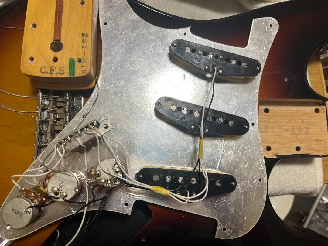 フジゲン製 ストラト ZST-M1R ミディアムスケール