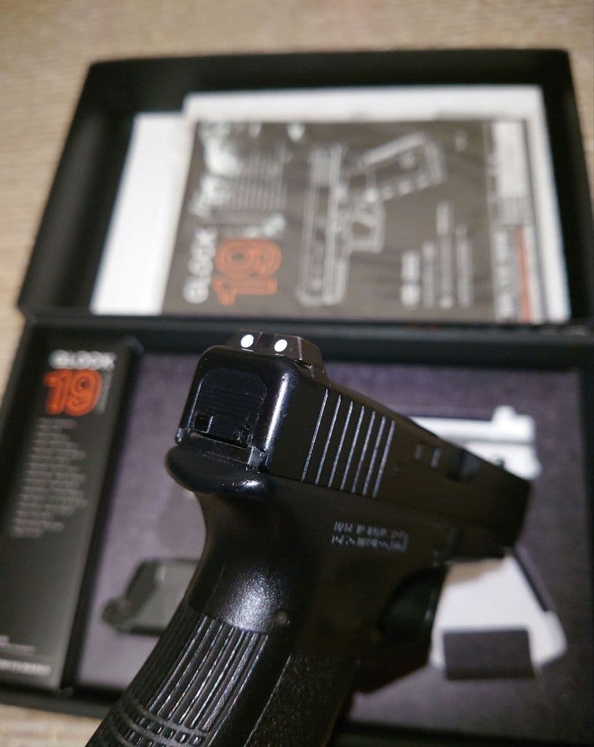 東京マルイ GLOCK 19