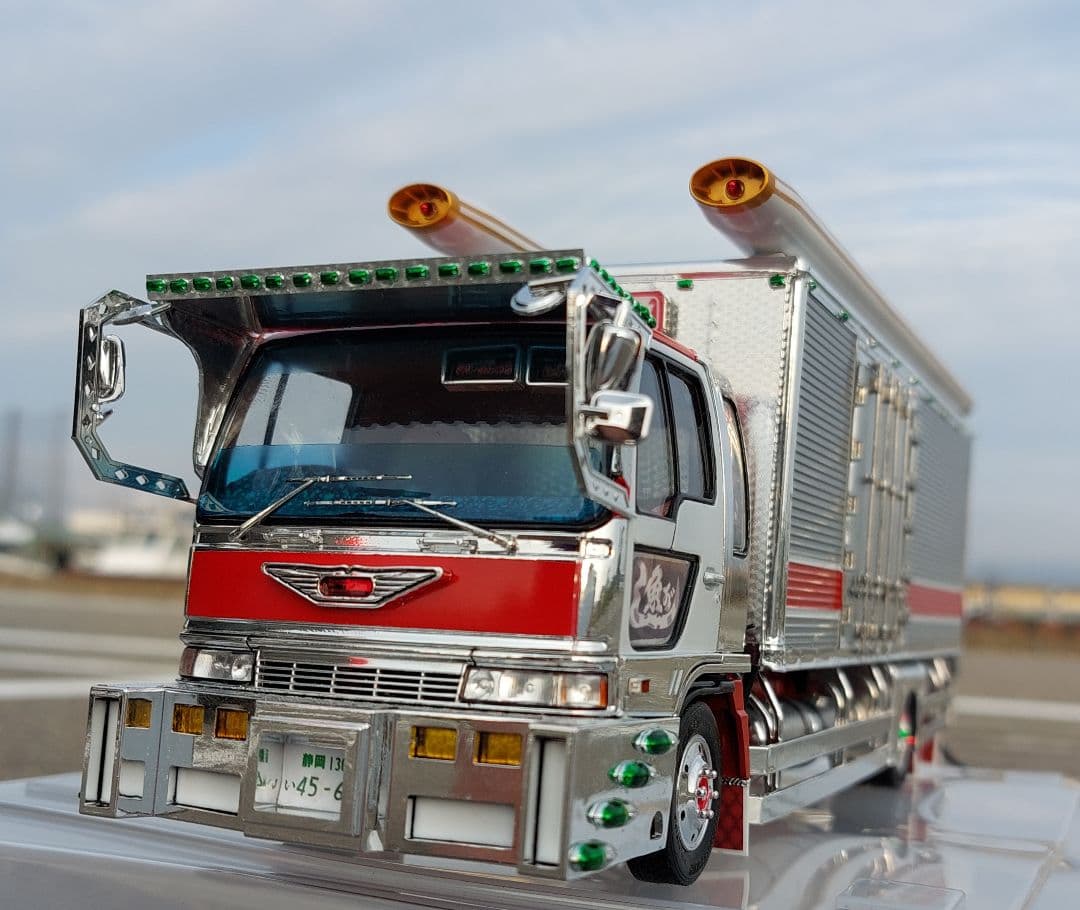 デコトラプラモデル フジミ 1/32 クルージングレンジャー 冷凍車 完成品