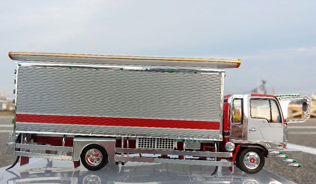 デコトラプラモデル フジミ 1/32 クルージングレンジャー 冷凍車 完成品