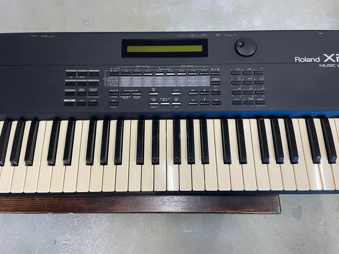Roland XP-50 シンセサイザー