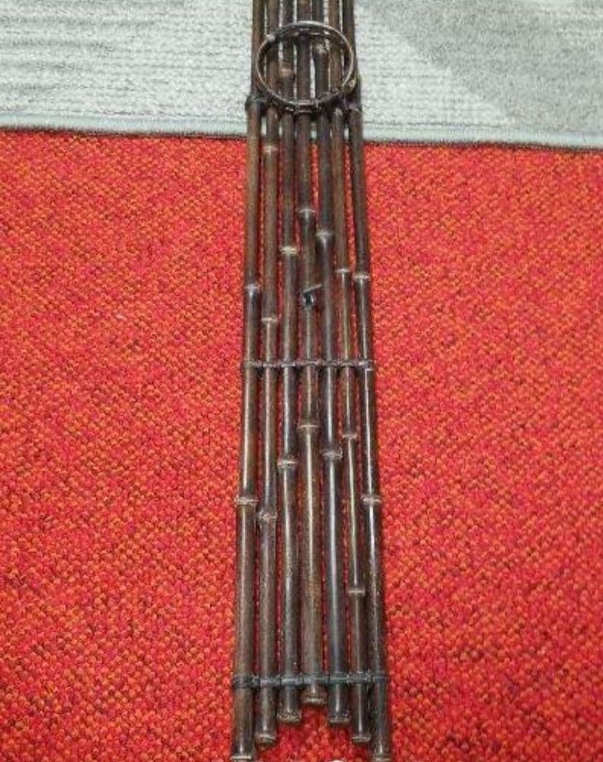 竹製の籠をかけたり短冊をかけたりするものです