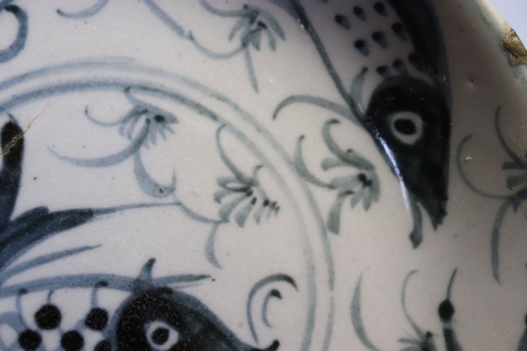 中国　清朝期　染付魚藻紋大皿　送料込み0930