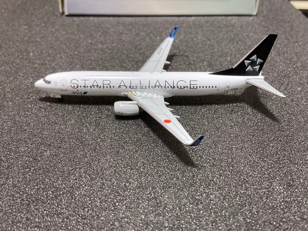 ANA B737-800 スターアライアンス塗装 1/400 JA51AN