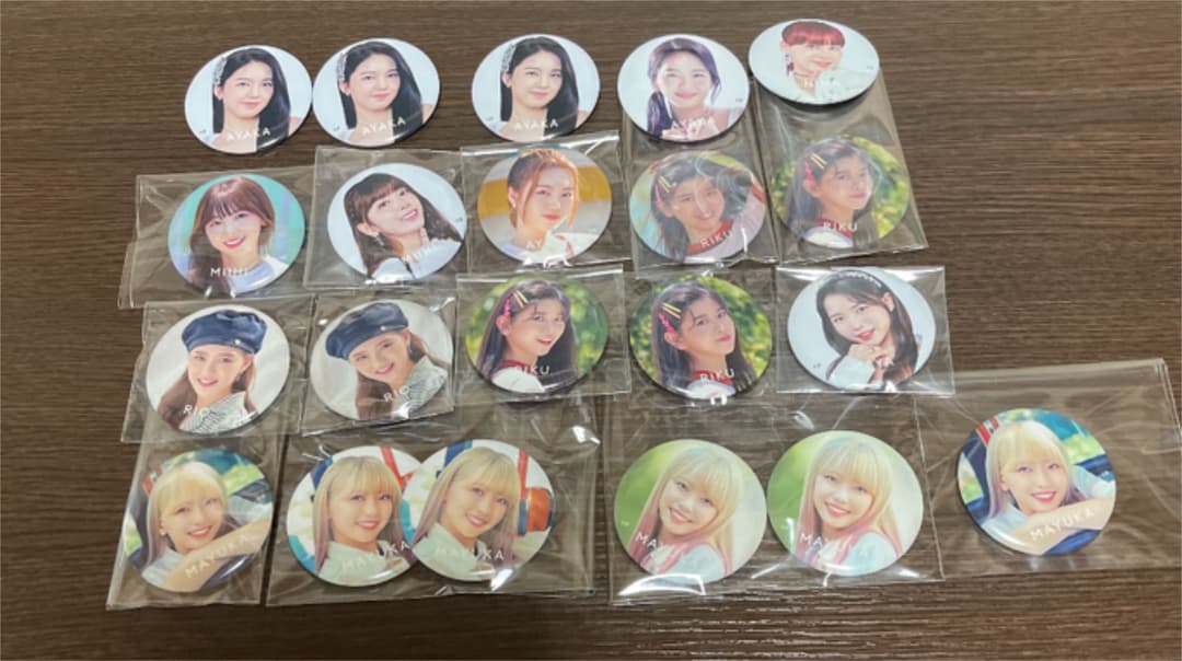 niziu 缶バッジトレカステッカーラントレセット