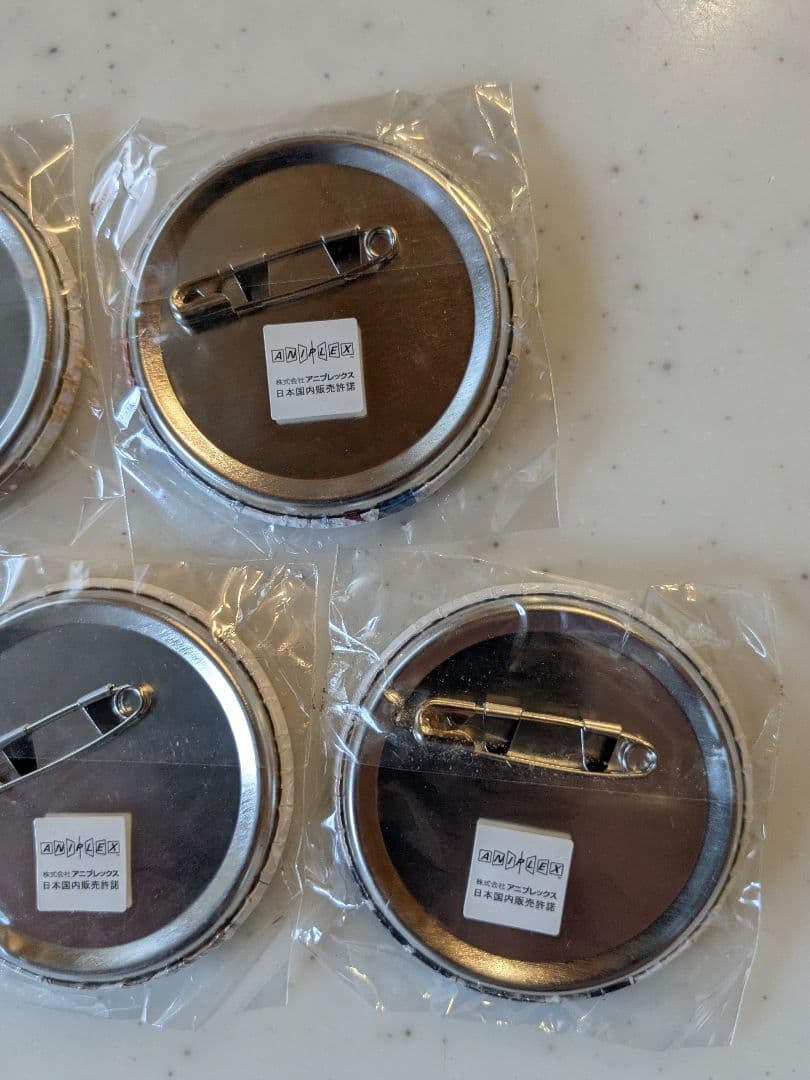 新品 魔法少女まどか☆マギカ 缶バッジ ローソン LAWSON 国際展示場 雪