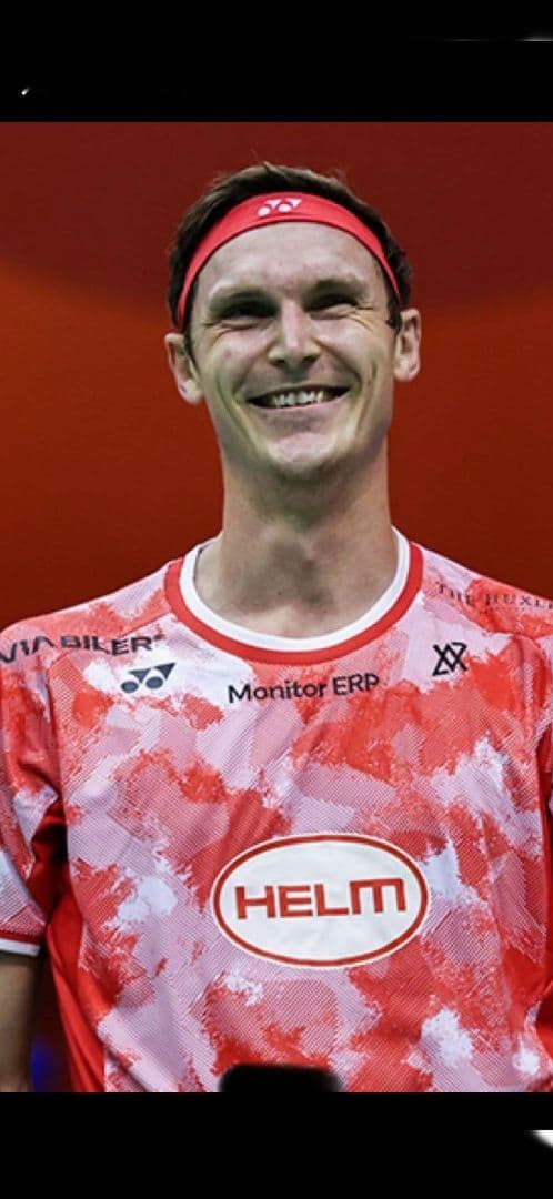 新品未使用YONEX ビアクセルセンモデル ゲームシャツ　レッド