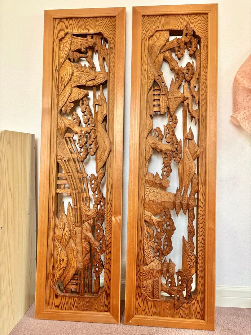 手彫り　欄間　一対