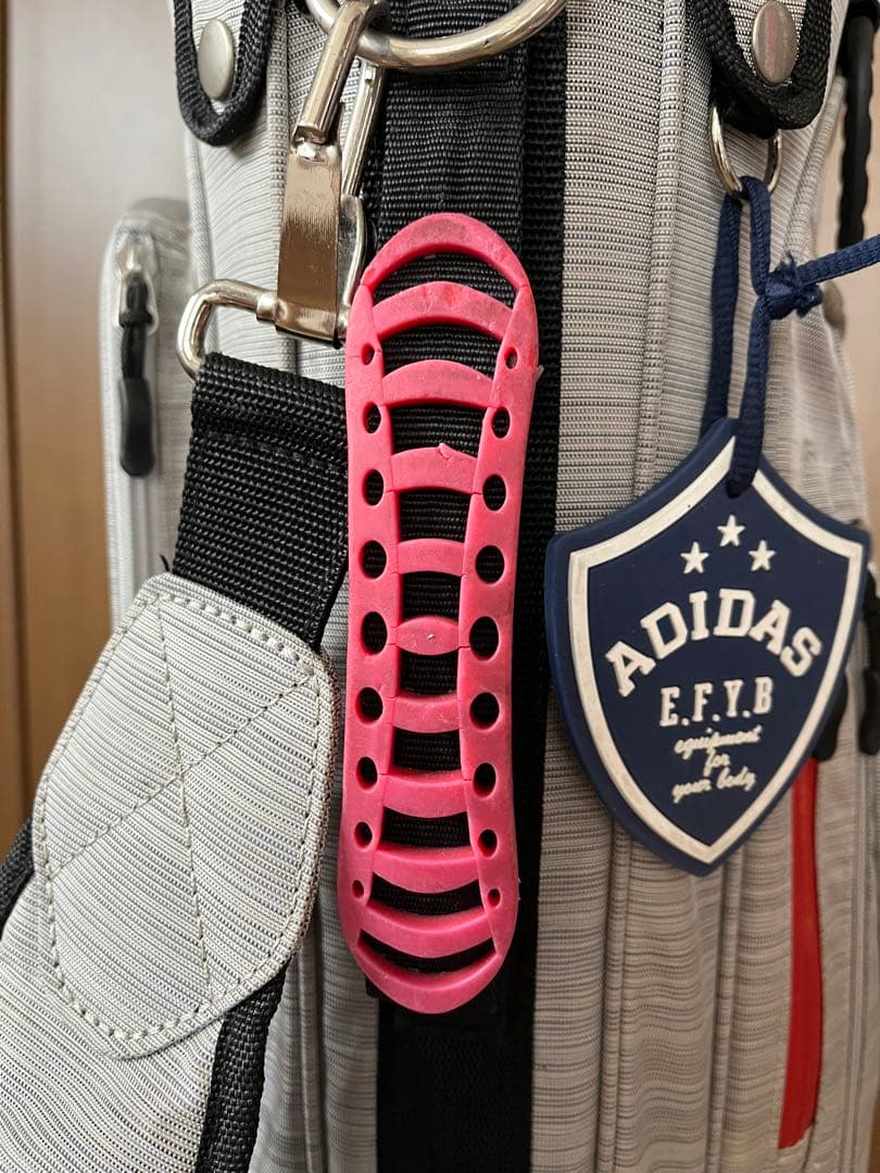adidas 軽量キャディバッグ スタンドあり