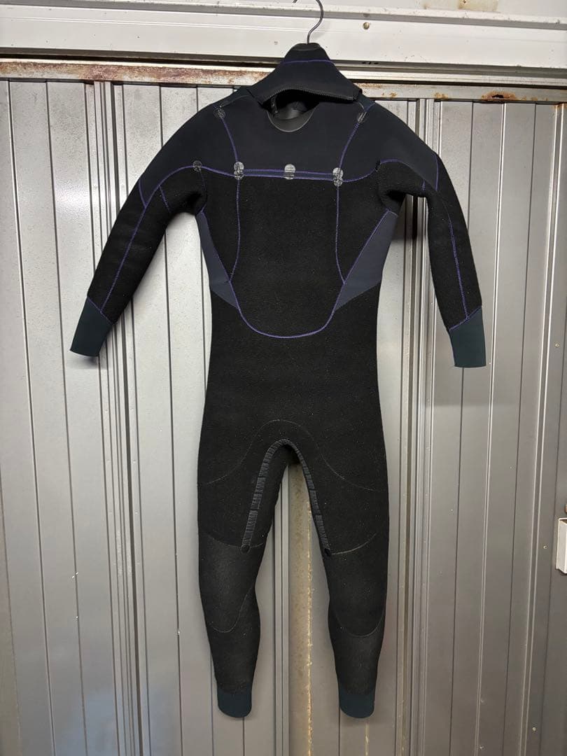 BREAKEROUT フルスーツ セミドライ5/3mm 女子