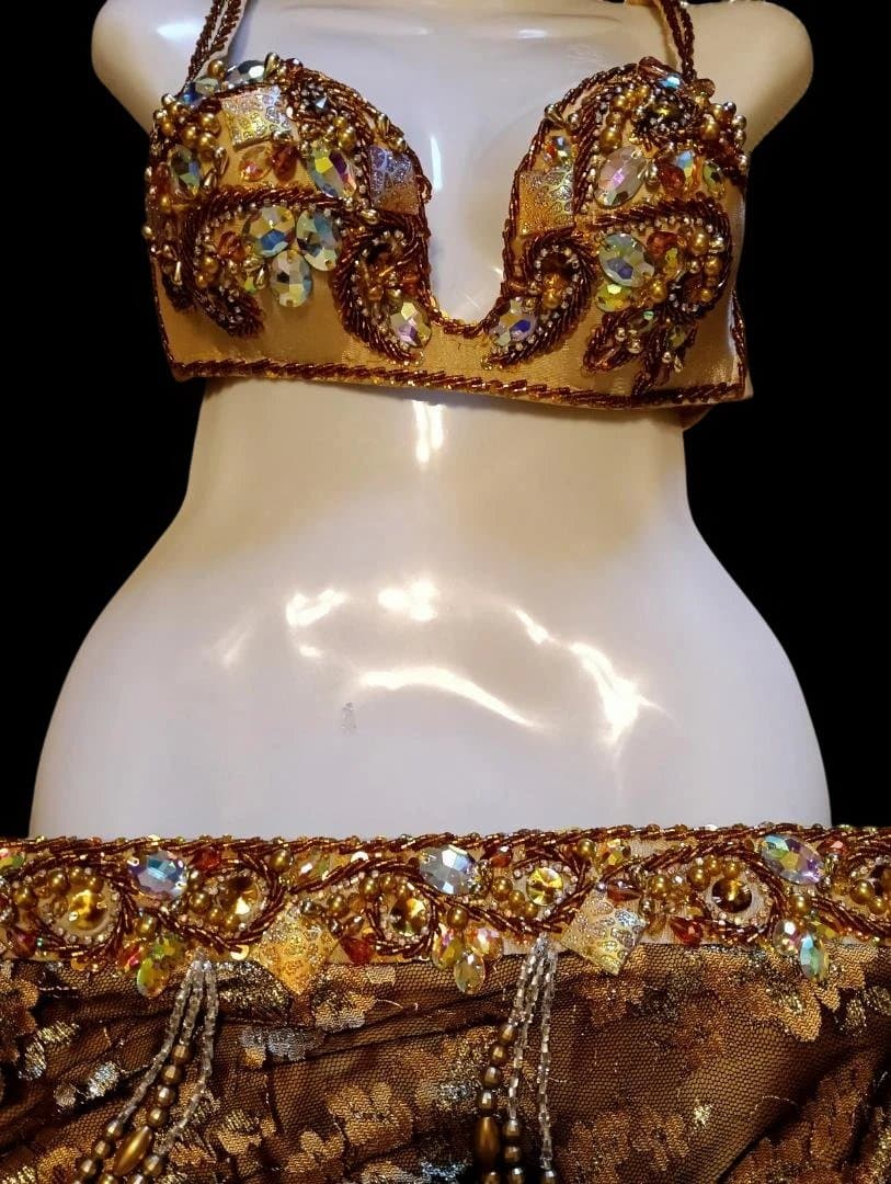 【新品sale】エジプト製デザイナーズベリーダンス衣装Gold