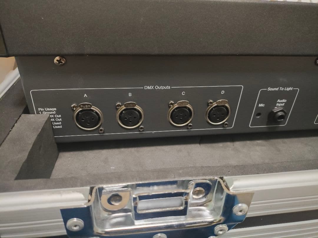 R*様 DMXコントローラー phantom2048