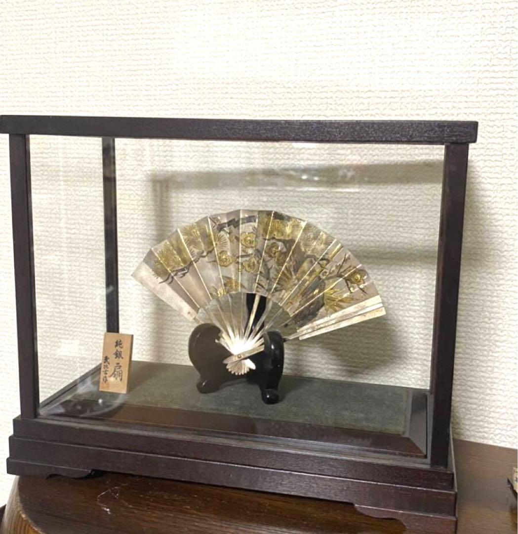 武比古作 純銀製 扇 松竹梅 ガラスケース付 置物 緣起物