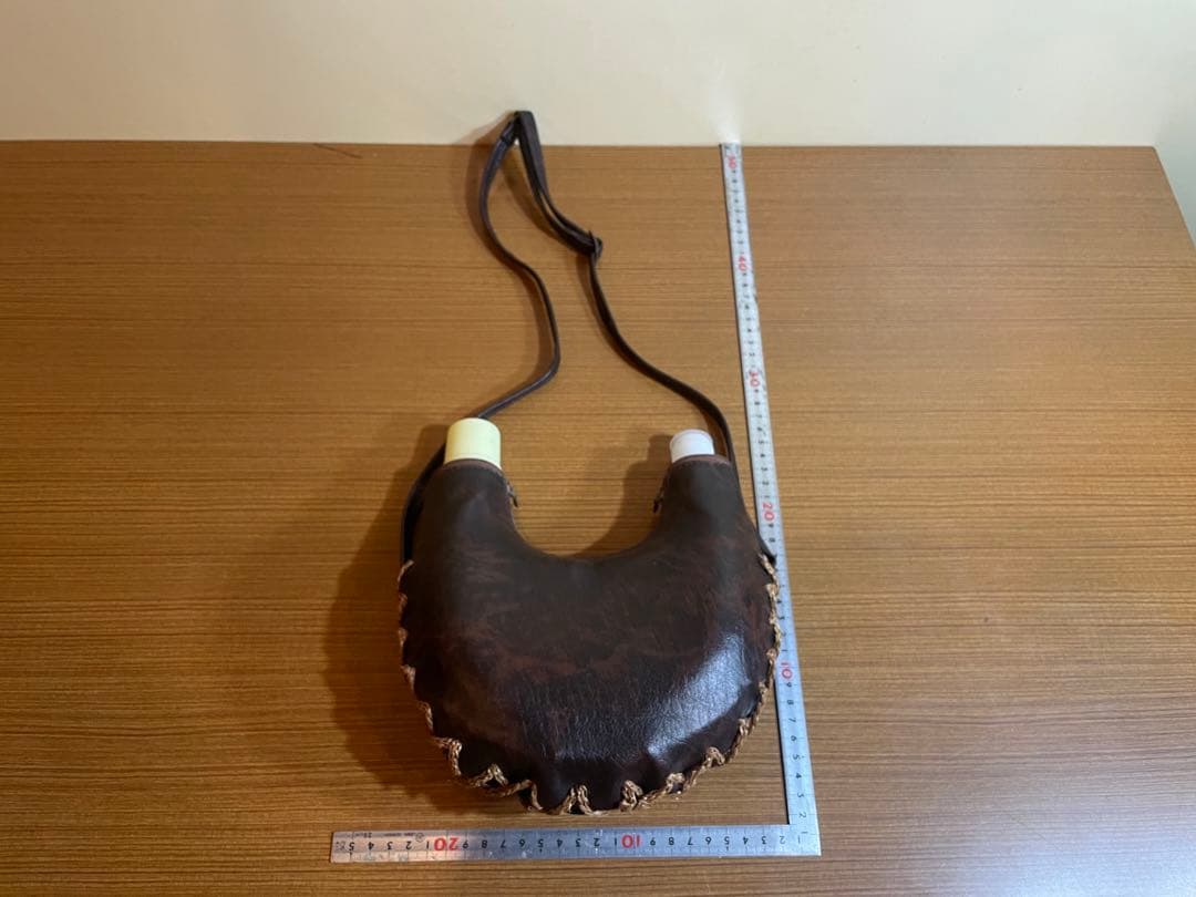 ビンテージ　革製　水筒　ショルダーバック