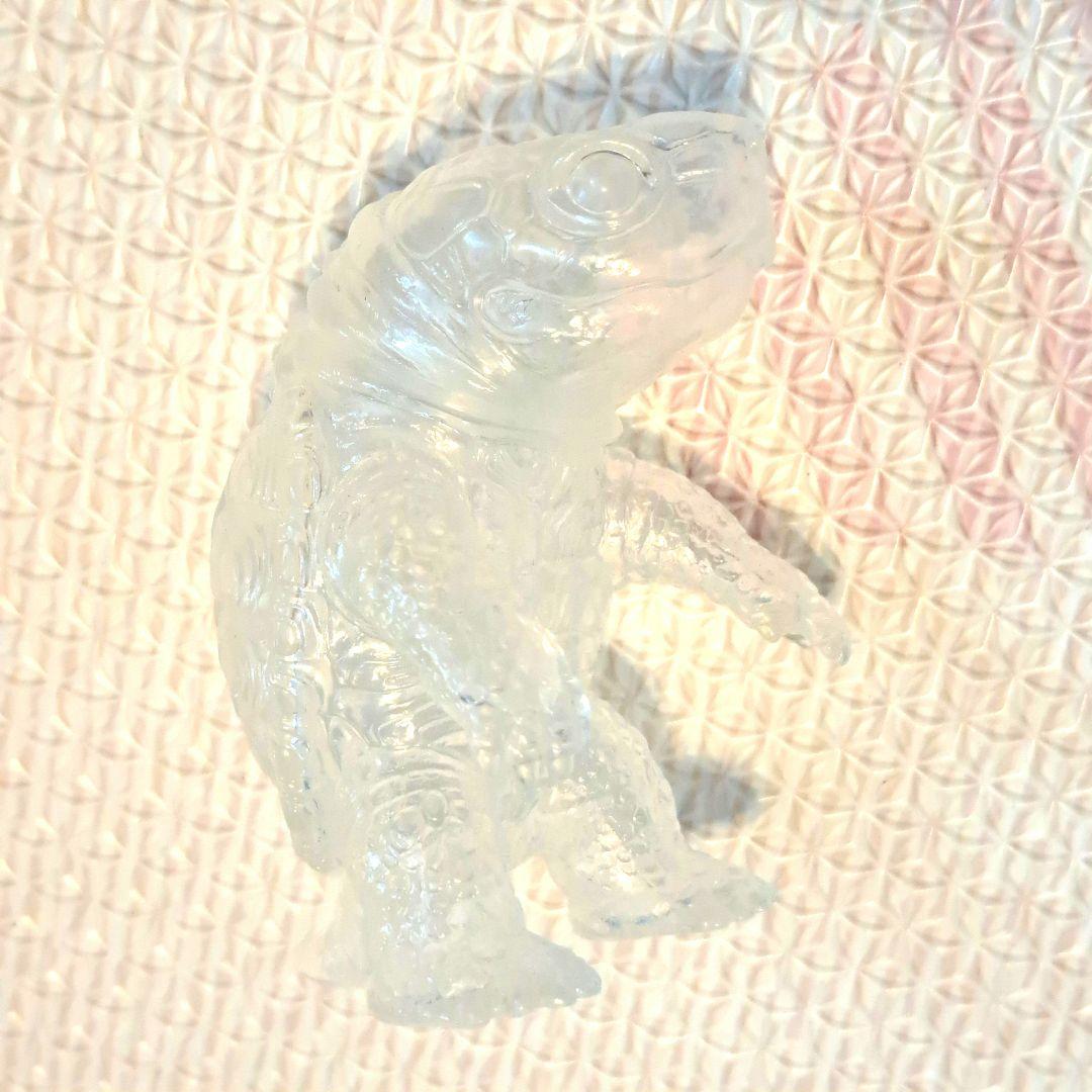 One up JAPAN ケロンガフィギュア　クリア　怪獣　ソフビ　タケピコ