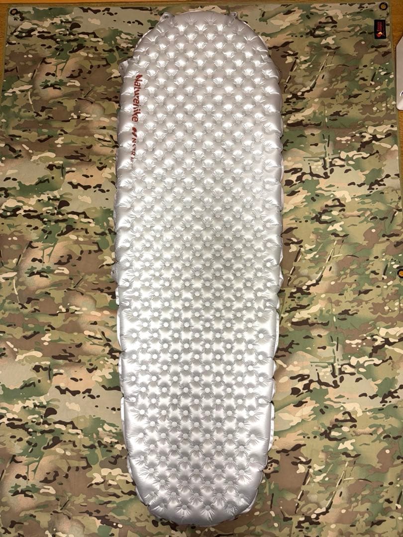 ネイチャーハイク　エアマット　R値5.8 マミーショート