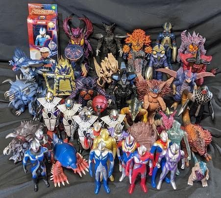 ウルトラマンコスモス＆登場怪獣・宇宙人ソフビフィギュア（バンダイ）41体セット＋
