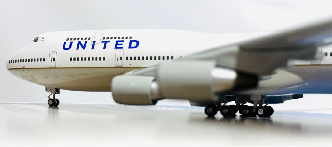 航空機・ヘリコプター Herpa 1/200 United Airlines B747-400