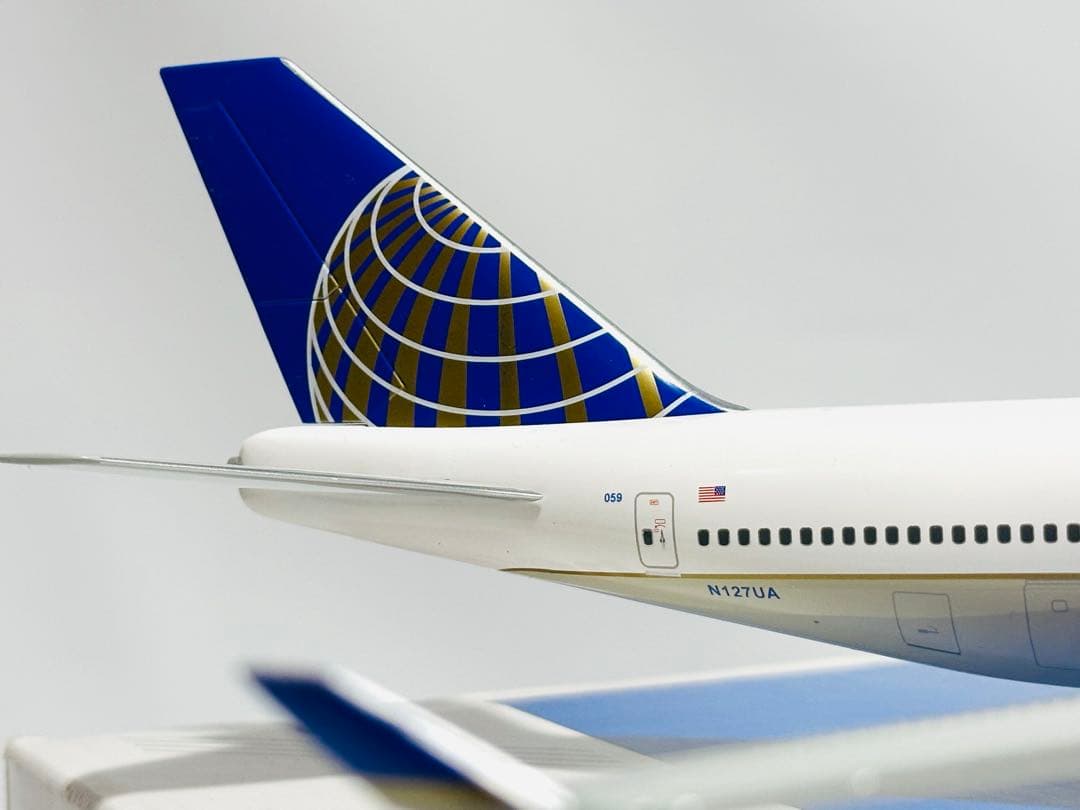 航空機・ヘリコプター Herpa 1/200 United Airlines B747-400