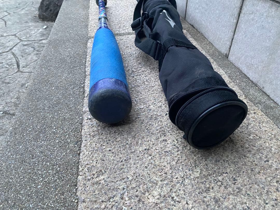 ビヨンドマックス 軟式バット 青 バットケース付き　74センチ