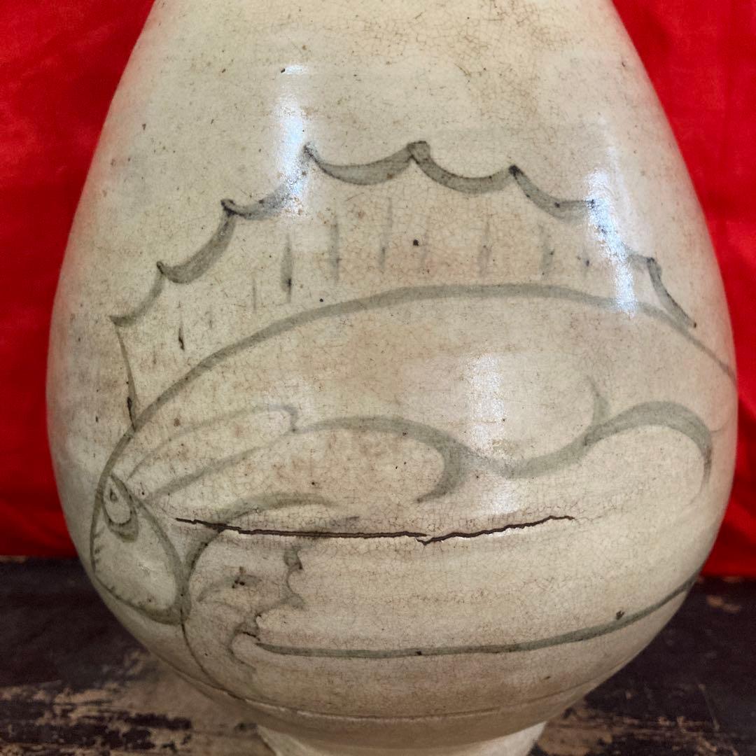 李朝　粉青沙器　白地鉄絵　瓶　徳利　魚水草文　　 鶏龍山