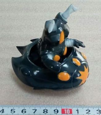 【入手困難/廃版】✡️怪獣レーサーズゼットン＆UFO(黒成型/白オレンジ塗装