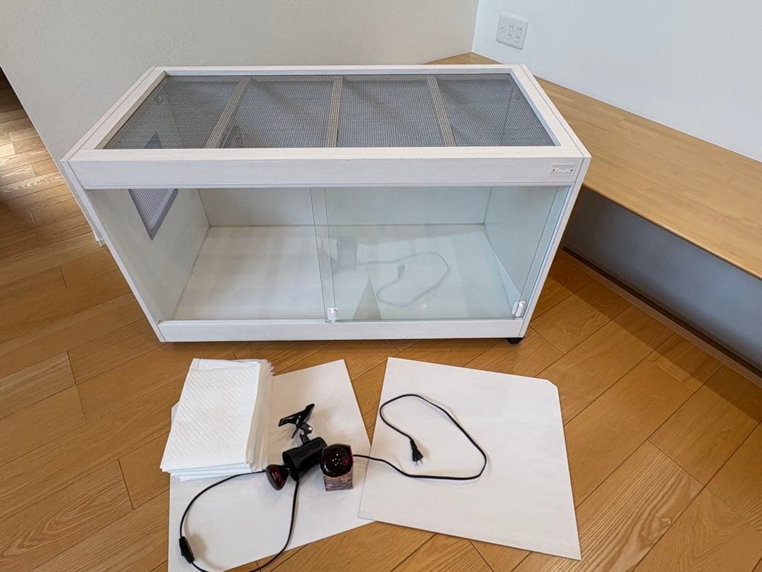 ⭐︎美品FandKキャスター付き全面防水ガラスケージ 大きめ