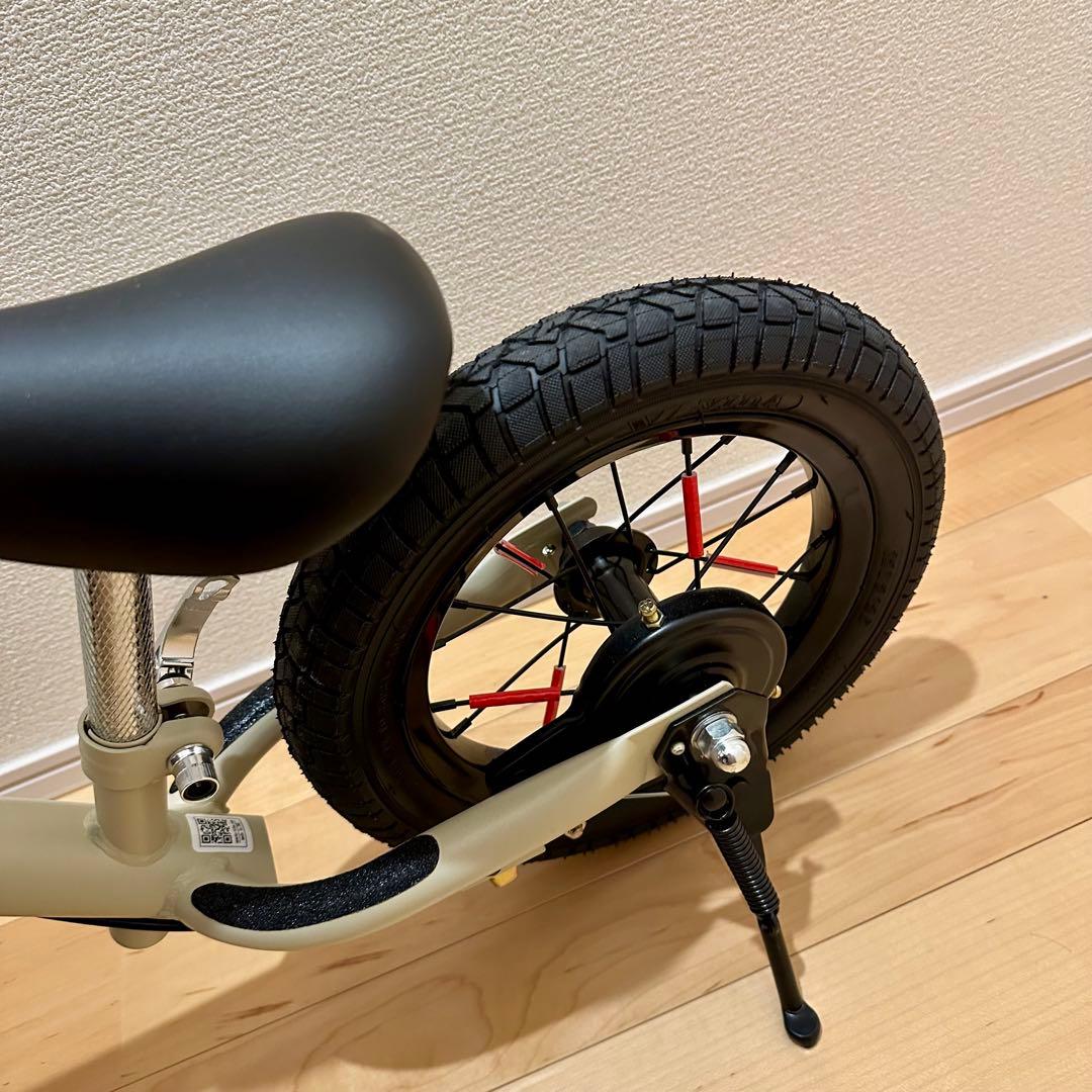 スパーキー ペダルレス キックバイク