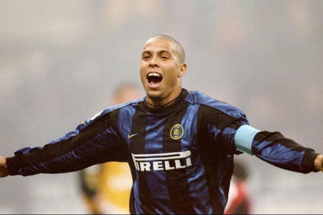 ロナウド　インテル　ユニフォーム　00-01  海外Mサイズ